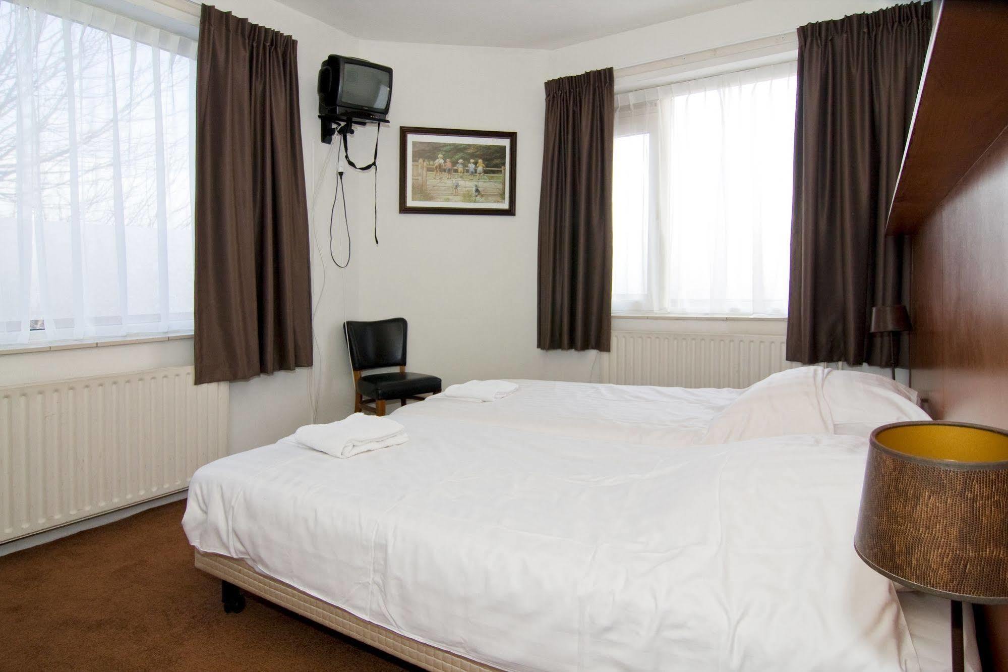Hotel Cafe Restaurant Abina 2*